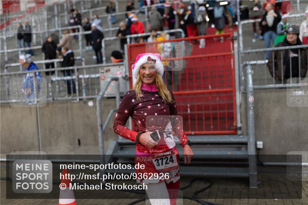 07.12.2025 - St. Pauli X-Mass-Run No. 15 Michael Strokosch http://msf.ph/oto/9362926 07.12.2025 11:20:15 Laufen 15, 3724 meine-sportfotos.de