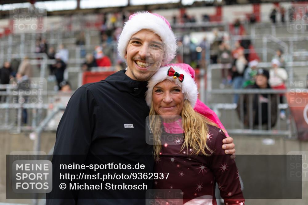 07.12.2025 - St. Pauli X-Mass-Run No. 15 Michael Strokosch http://msf.ph/oto/9362937 07.12.2025 11:20:18 Laufen 416 meine-sportfotos.de