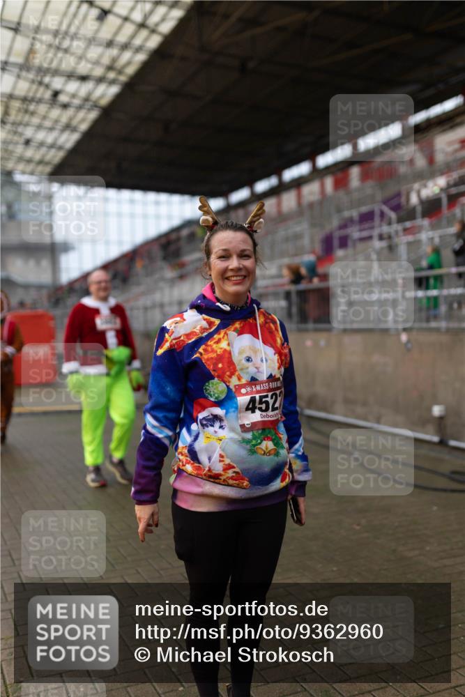 07.12.2025 - St. Pauli X-Mass-Run No. 15 Michael Strokosch http://msf.ph/oto/9362960 07.12.2025 11:20:38 Laufen 452 meine-sportfotos.de