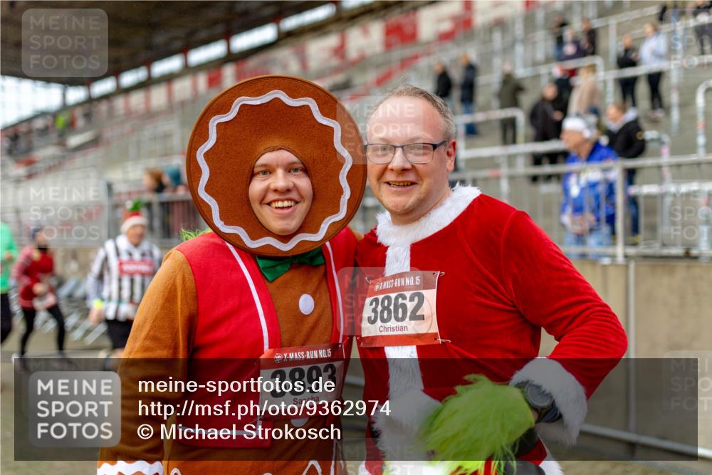 07.12.2025 - St. Pauli X-Mass-Run No. 15 Michael Strokosch http://msf.ph/oto/9362974 07.12.2025 11:20:44 Laufen 15, 3893, 15, 3862 meine-sportfotos.de