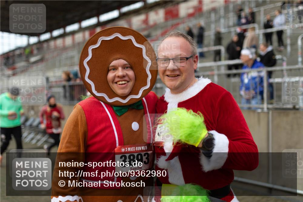 07.12.2025 - St. Pauli X-Mass-Run No. 15 Michael Strokosch http://msf.ph/oto/9362980 07.12.2025 11:20:45 Laufen 15, 3893 meine-sportfotos.de