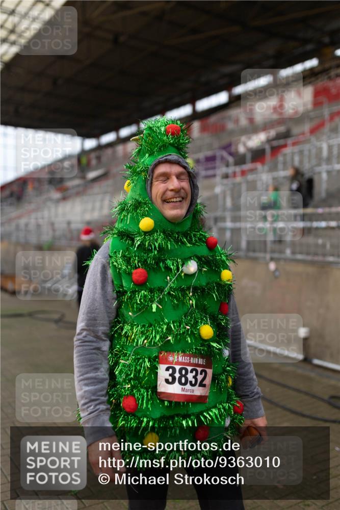 07.12.2025 - St. Pauli X-Mass-Run No. 15 Michael Strokosch http://msf.ph/oto/9363010 07.12.2025 11:21:00 Laufen 3832 meine-sportfotos.de