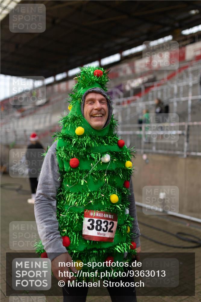 07.12.2025 - St. Pauli X-Mass-Run No. 15 Michael Strokosch http://msf.ph/oto/9363013 07.12.2025 11:21:01 Laufen 3832 meine-sportfotos.de