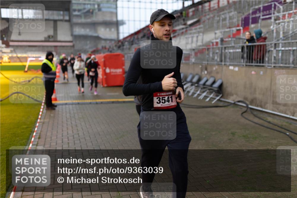 07.12.2025 - St. Pauli X-Mass-Run No. 15 Michael Strokosch http://msf.ph/oto/9363039 07.12.2025 11:21:42 Laufen 5, 3541 meine-sportfotos.de