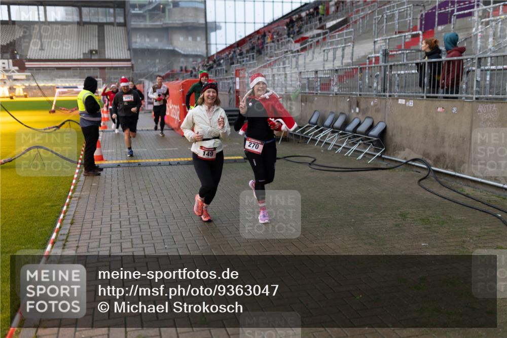 07.12.2025 - St. Pauli X-Mass-Run No. 15 Michael Strokosch http://msf.ph/oto/9363047 07.12.2025 11:21:44 Laufen 3091, 149, 270, 67 meine-sportfotos.de