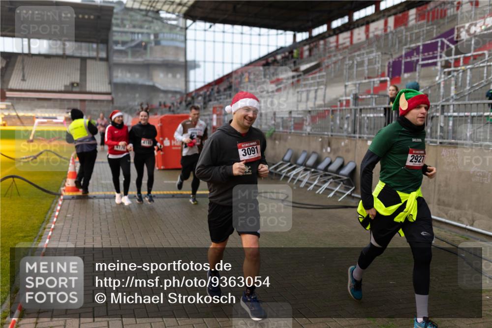 07.12.2025 - St. Pauli X-Mass-Run No. 15 Michael Strokosch http://msf.ph/oto/9363054 07.12.2025 11:21:46 Laufen 44171, 3091, 2927 meine-sportfotos.de