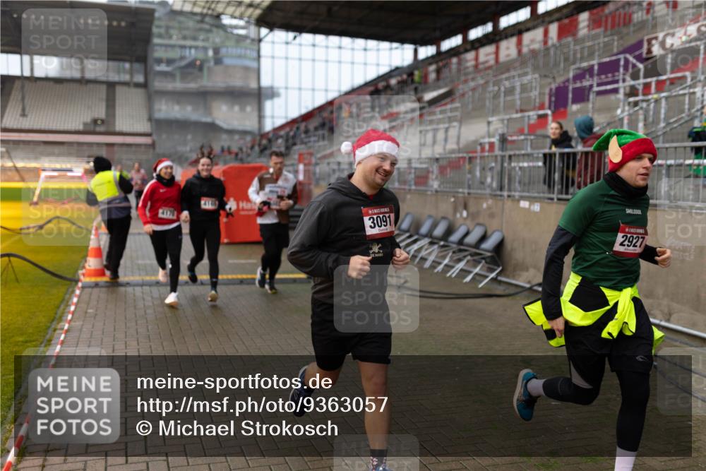 07.12.2025 - St. Pauli X-Mass-Run No. 15 Michael Strokosch http://msf.ph/oto/9363057 07.12.2025 11:21:46 Laufen 3091, 2927 meine-sportfotos.de