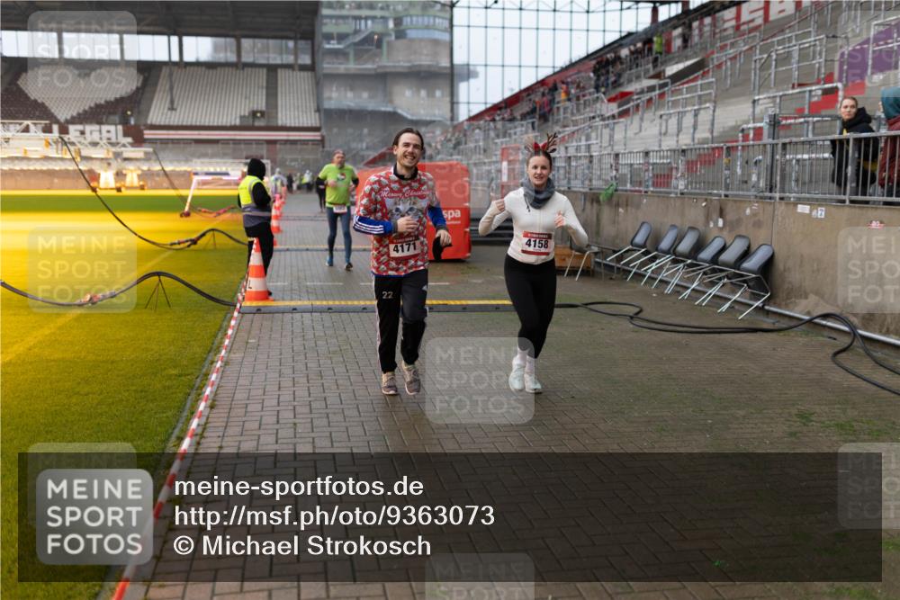 07.12.2025 - St. Pauli X-Mass-Run No. 15 Michael Strokosch http://msf.ph/oto/9363073 07.12.2025 11:21:53 Laufen 4171, 22, 4158 meine-sportfotos.de