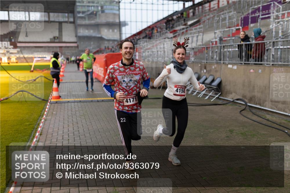 07.12.2025 - St. Pauli X-Mass-Run No. 15 Michael Strokosch http://msf.ph/oto/9363079 07.12.2025 11:21:53 Laufen 4171, 4158, 22, 22 meine-sportfotos.de