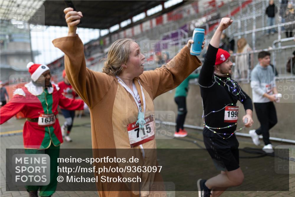 07.12.2025 - St. Pauli X-Mass-Run No. 15 Michael Strokosch http://msf.ph/oto/9363097 07.12.2025 11:23:20 Laufen 1636, 15, 715, 199 meine-sportfotos.de