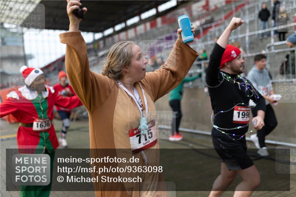 07.12.2025 - St. Pauli X-Mass-Run No. 15 Michael Strokosch http://msf.ph/oto/9363098 07.12.2025 11:23:20 Laufen 1636, 15, 715, 1996 meine-sportfotos.de