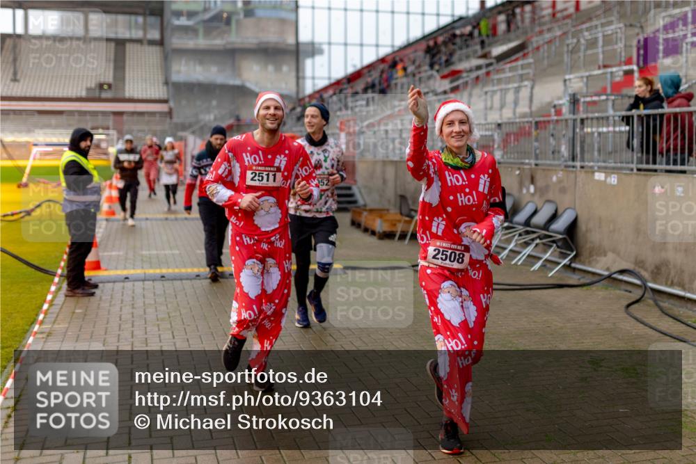 07.12.2025 - St. Pauli X-Mass-Run No. 15 Michael Strokosch http://msf.ph/oto/9363104 07.12.2025 11:23:32 Laufen 2511, 052, 15, 2508 meine-sportfotos.de