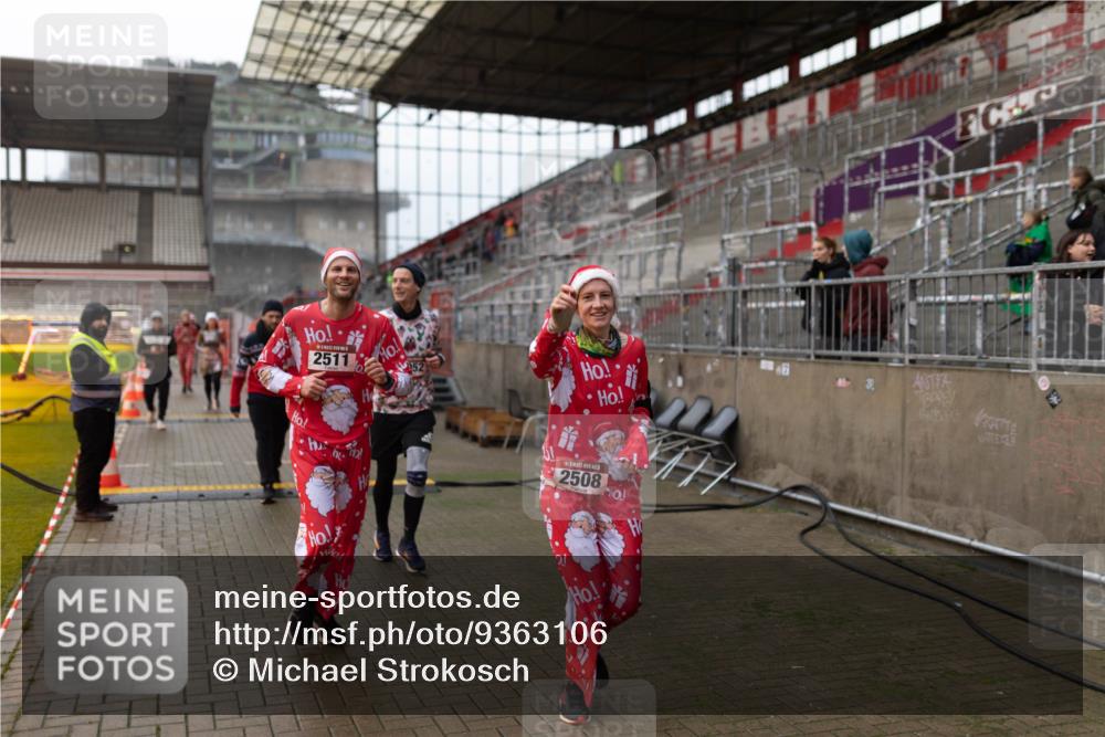 07.12.2025 - St. Pauli X-Mass-Run No. 15 Michael Strokosch http://msf.ph/oto/9363106 07.12.2025 11:23:32 Laufen 2511, 5, 2508, 2, 1 meine-sportfotos.de