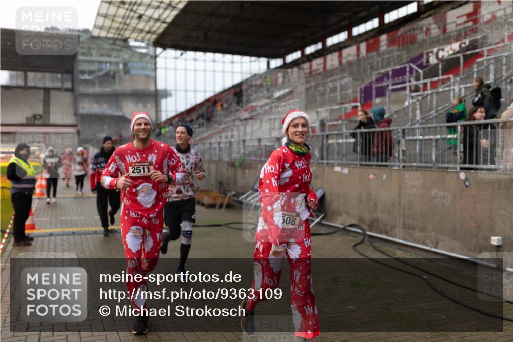 07.12.2025 - St. Pauli X-Mass-Run No. 15 Michael Strokosch http://msf.ph/oto/9363109 07.12.2025 11:23:33 Laufen 2511, 5, 508 meine-sportfotos.de