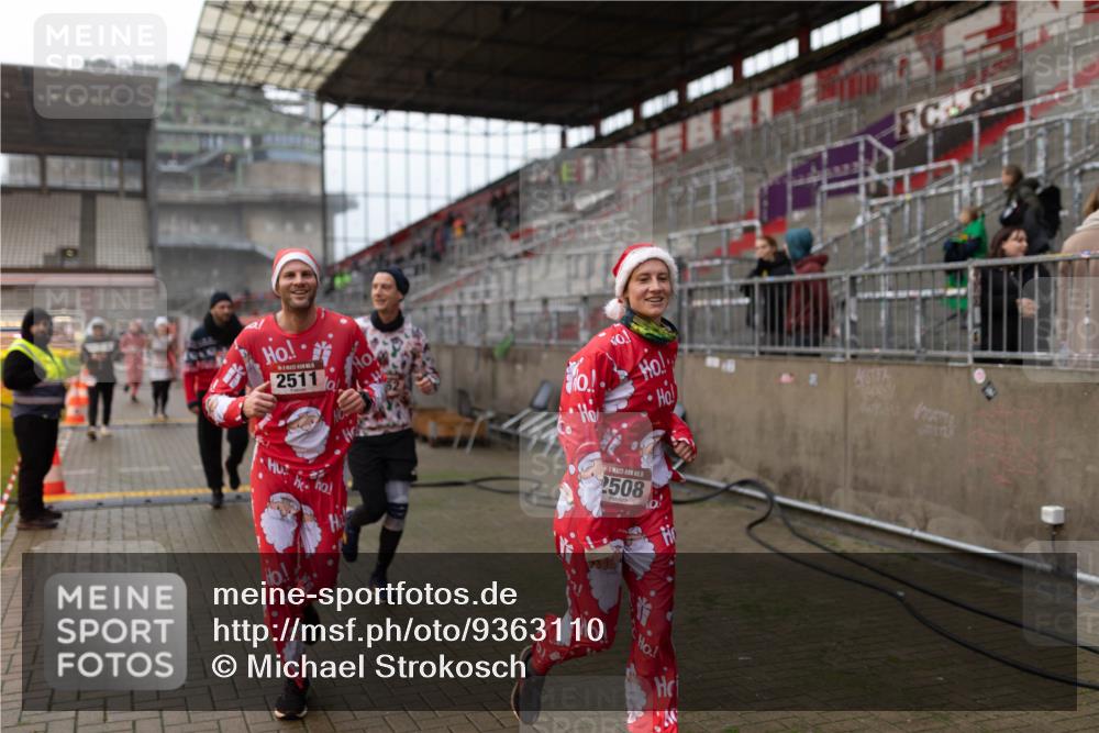 07.12.2025 - St. Pauli X-Mass-Run No. 15 Michael Strokosch http://msf.ph/oto/9363110 07.12.2025 11:23:33 Laufen 2511, 5, 2508 meine-sportfotos.de