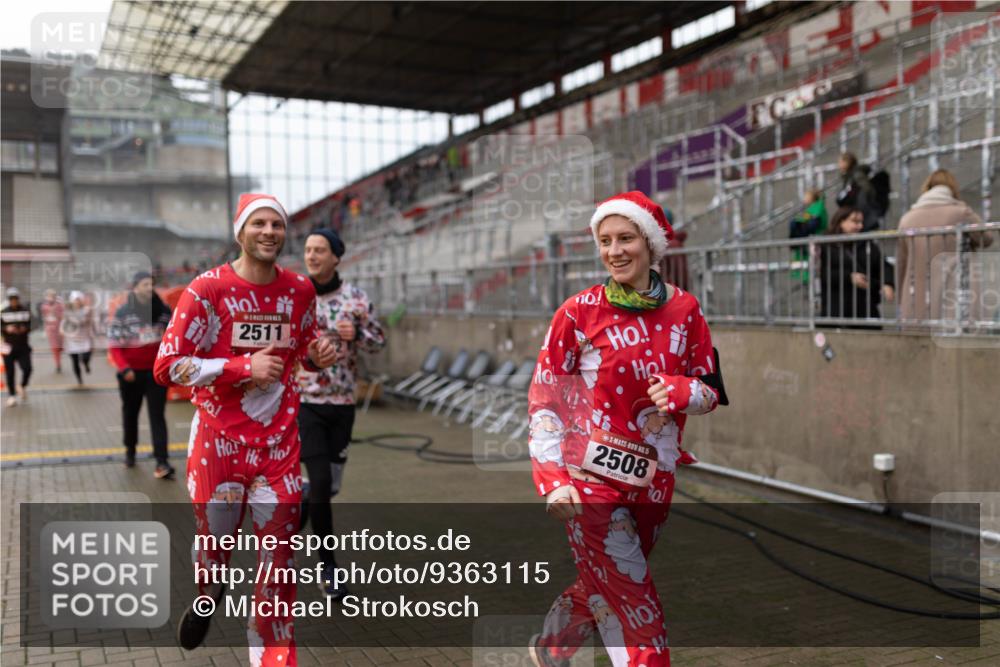 07.12.2025 - St. Pauli X-Mass-Run No. 15 Michael Strokosch http://msf.ph/oto/9363115 07.12.2025 11:23:33 Laufen 2511, 5, 2508 meine-sportfotos.de