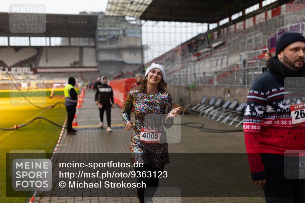 07.12.2025 - St. Pauli X-Mass-Run No. 15 Michael Strokosch http://msf.ph/oto/9363123 07.12.2025 11:23:38 Laufen 5, 4005, 26 meine-sportfotos.de