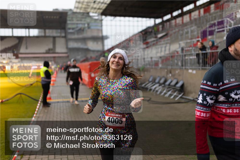 07.12.2025 - St. Pauli X-Mass-Run No. 15 Michael Strokosch http://msf.ph/oto/9363126 07.12.2025 11:23:38 Laufen 15, 4005 meine-sportfotos.de
