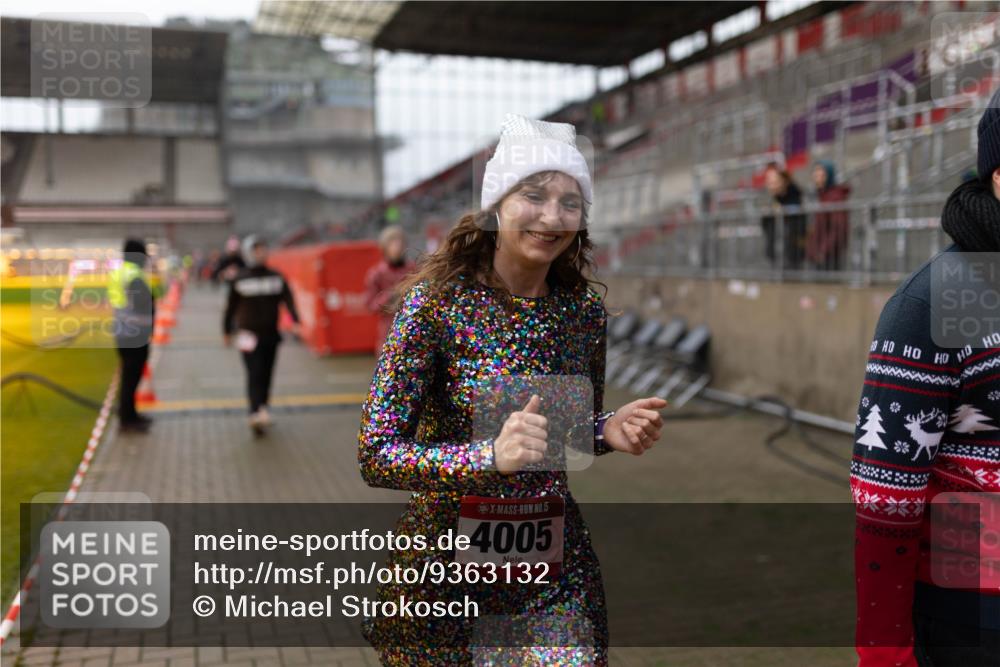 07.12.2025 - St. Pauli X-Mass-Run No. 15 Michael Strokosch http://msf.ph/oto/9363132 07.12.2025 11:23:38 Laufen 000000, 15, 4005, 10 meine-sportfotos.de
