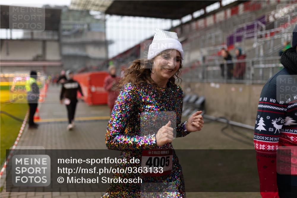 07.12.2025 - St. Pauli X-Mass-Run No. 15 Michael Strokosch http://msf.ph/oto/9363133 07.12.2025 11:23:38 Laufen 000000000000, 5, 4005 meine-sportfotos.de