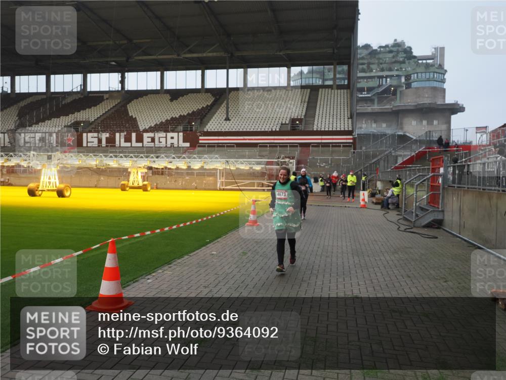 07.12.2025 - St. Pauli X-Mass-Run No. 15 Fabian Wolf http://msf.ph/oto/9364092 07.12.2025 10:04:26 Ziel 113, 1291, 1302, 1522, 1712, 1738, 1871, 2454, 3188, 4673 meine-sportfotos.de