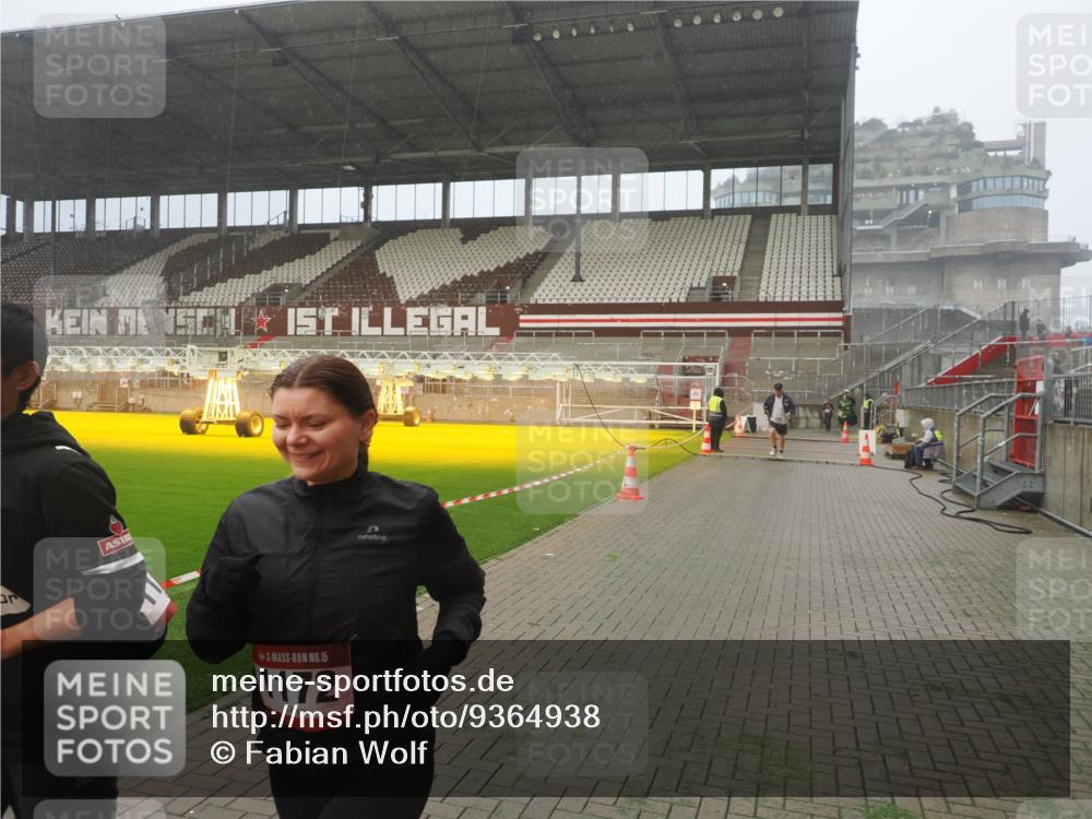 07.12.2025 - St. Pauli X-Mass-Run No. 15 Fabian Wolf http://msf.ph/oto/9364938 07.12.2025 10:09:43 Ziel 800, 1026, 1172, 1191 meine-sportfotos.de