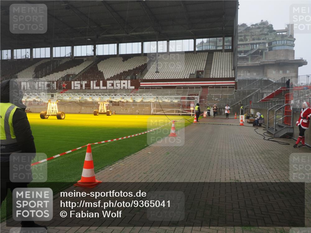 07.12.2025 - St. Pauli X-Mass-Run No. 15 Fabian Wolf http://msf.ph/oto/9365041 07.12.2025 10:10:37 Ziel 550, 964, 1571, 2083, 2087 meine-sportfotos.de