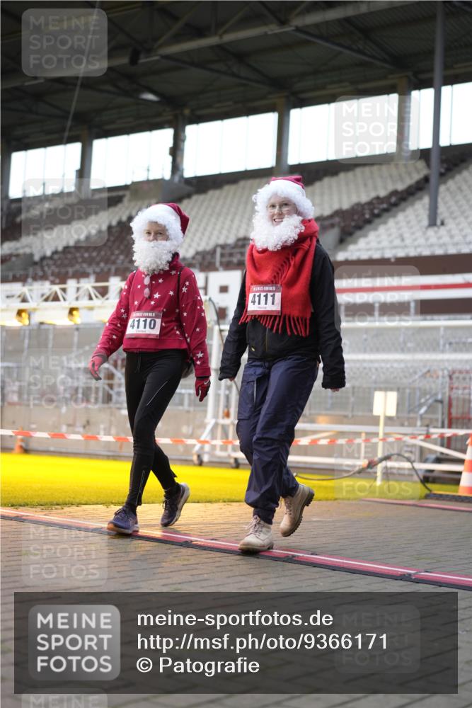 07.12.2025 - St. Pauli X-Mass-Run No. 15 Patografie http://msf.ph/oto/9366171 07.12.2025 10:50:18 Ziel 905, 2582, 2583, 2584, 3287, 3291, 4075, 4110, 4111, 4756, 4757, 4759 meine-sportfotos.de