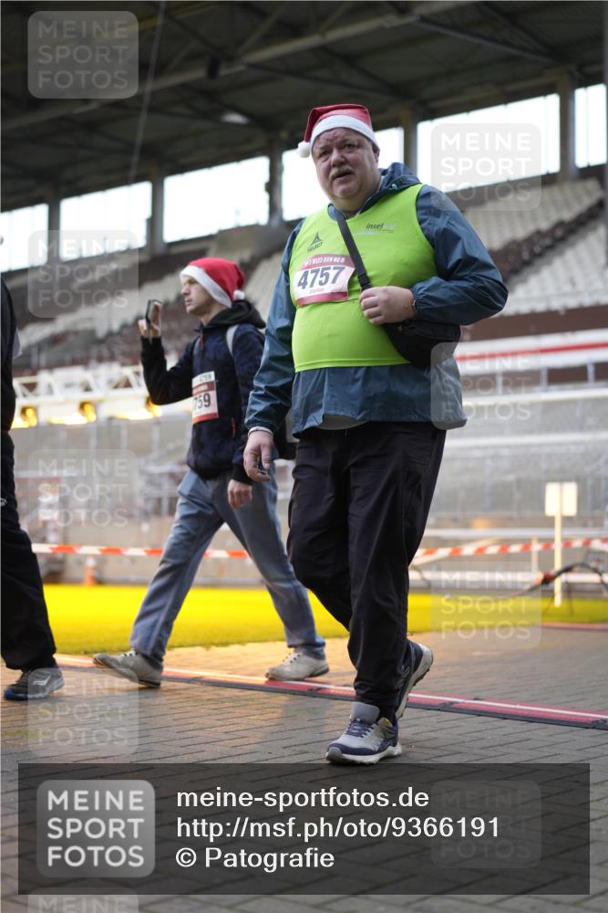07.12.2025 - St. Pauli X-Mass-Run No. 15 Patografie http://msf.ph/oto/9366191 07.12.2025 10:50:23 Ziel 2250, 2460, 2582, 2583, 2584, 3287, 3291, 4075, 4110, 4111, 4756, 4757, 4759 meine-sportfotos.de