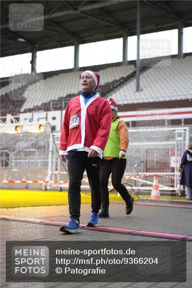 07.12.2025 - St. Pauli X-Mass-Run No. 15 Patografie http://msf.ph/oto/9366204 07.12.2025 10:50:28 Ziel 1726, 1729, 2250, 2460, 2582, 2583, 2584, 3287, 3291, 3368, 4075, 4110, 4111, 4756, 4757, 4759 meine-sportfotos.de
