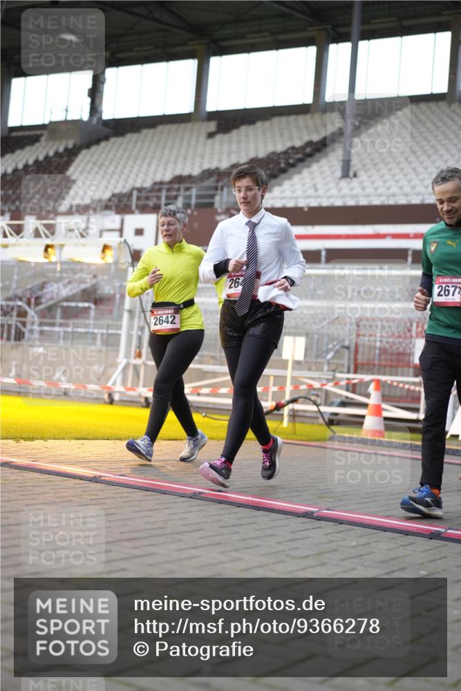 07.12.2025 - St. Pauli X-Mass-Run No. 15 Patografie http://msf.ph/oto/9366278 07.12.2025 10:51:25 Ziel 1047, 2642, 2643, 2674, 2959 meine-sportfotos.de