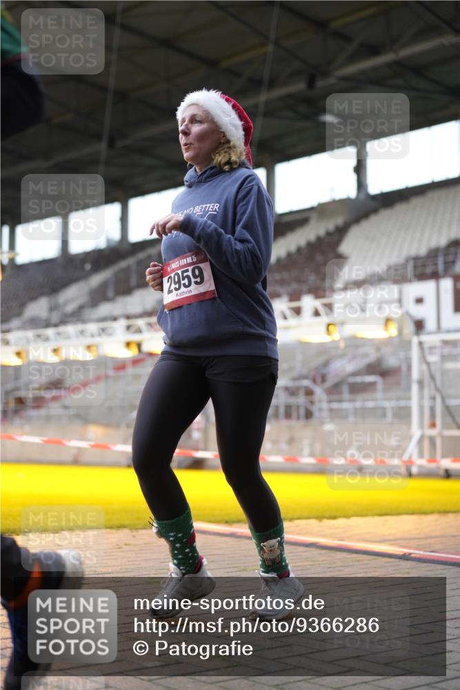 07.12.2025 - St. Pauli X-Mass-Run No. 15 Patografie http://msf.ph/oto/9366286 07.12.2025 10:51:27 Ziel 1047, 2103, 2105, 2327, 2332, 2642, 2643, 2674, 2959 meine-sportfotos.de