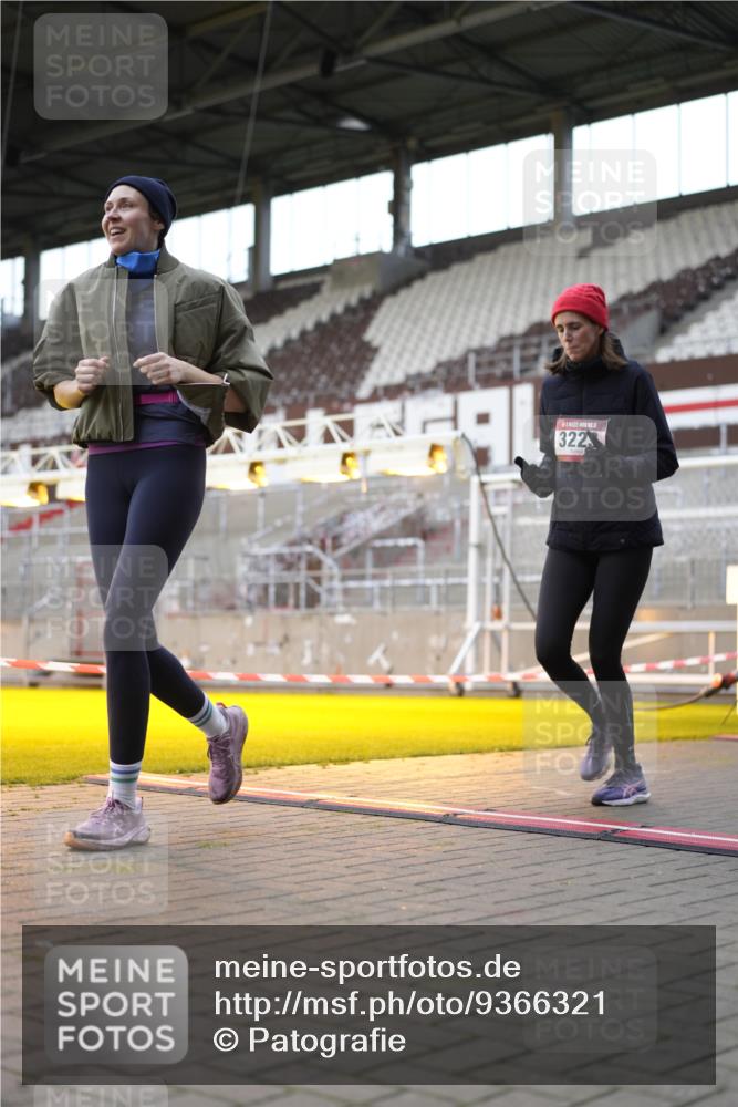 07.12.2025 - St. Pauli X-Mass-Run No. 15 Patografie http://msf.ph/oto/9366321 07.12.2025 10:51:43 Ziel 275, 328, 1047, 1964, 1982, 1984, 2103, 2105, 2165, 2327, 2332, 2553, 2593, 2607, 2836, 2837, 3223, 3228, 4862 meine-sportfotos.de