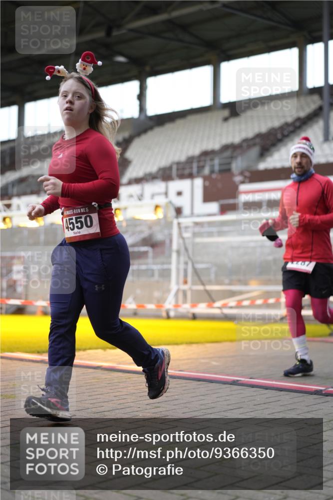 07.12.2025 - St. Pauli X-Mass-Run No. 15 Patografie http://msf.ph/oto/9366350 07.12.2025 10:51:53 Ziel 328, 1964, 1982, 1984, 2165, 2287, 2289, 2592, 2593, 2607, 2661, 2836, 2837, 3223, 3228, 4550 meine-sportfotos.de