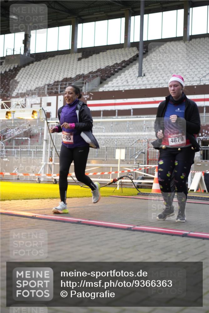 07.12.2025 - St. Pauli X-Mass-Run No. 15 Patografie http://msf.ph/oto/9366363 07.12.2025 10:52:01 Ziel 27, 1964, 1982, 1984, 2165, 2287, 2289, 2592, 2661, 2836, 2837, 4550, 4865, 4879, 4880 meine-sportfotos.de