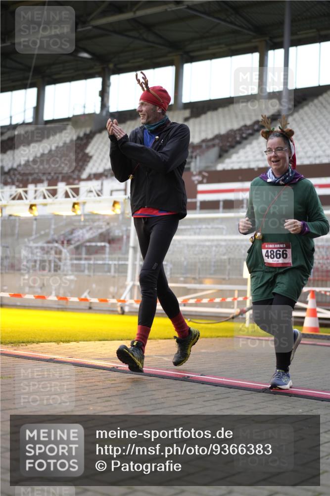 07.12.2025 - St. Pauli X-Mass-Run No. 15 Patografie http://msf.ph/oto/9366383 07.12.2025 10:52:09 Ziel 27, 499, 506, 654, 931, 1098, 2592, 2661, 4797, 4864, 4865, 4866, 4879, 4880 meine-sportfotos.de
