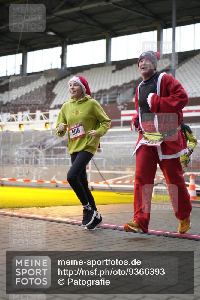 07.12.2025 - St. Pauli X-Mass-Run No. 15 Patografie http://msf.ph/oto/9366393 07.12.2025 10:52:11 Ziel 27, 499, 506, 654, 931, 1098, 2592, 2661, 4797, 4864, 4865, 4866, 4879, 4880 meine-sportfotos.de
