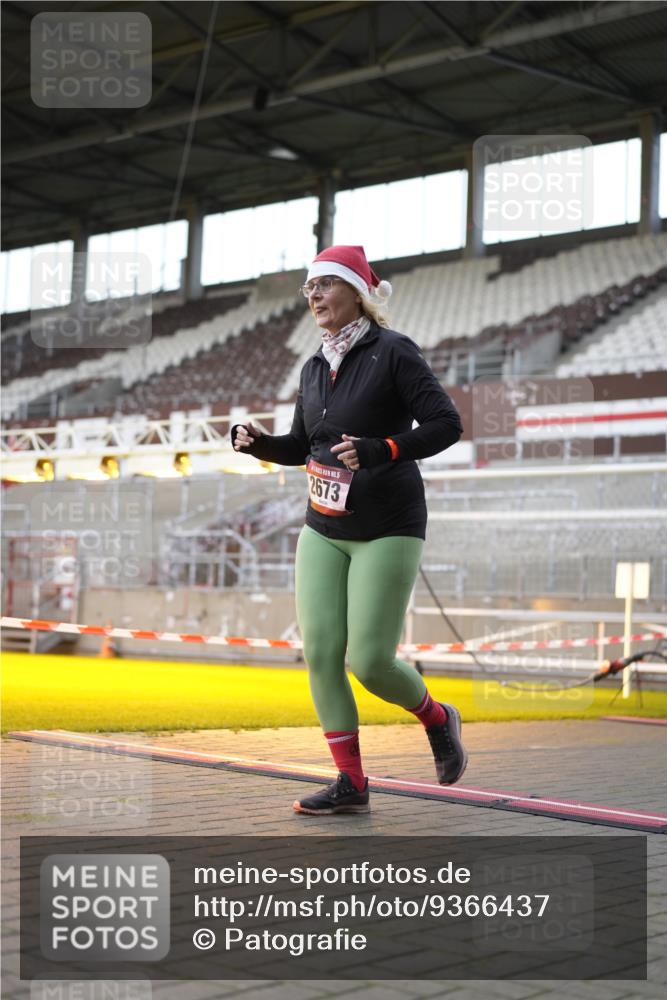 07.12.2025 - St. Pauli X-Mass-Run No. 15 Patografie http://msf.ph/oto/9366437 07.12.2025 10:52:54 Ziel 176, 262, 500, 504, 507, 510, 2673, 4859 meine-sportfotos.de