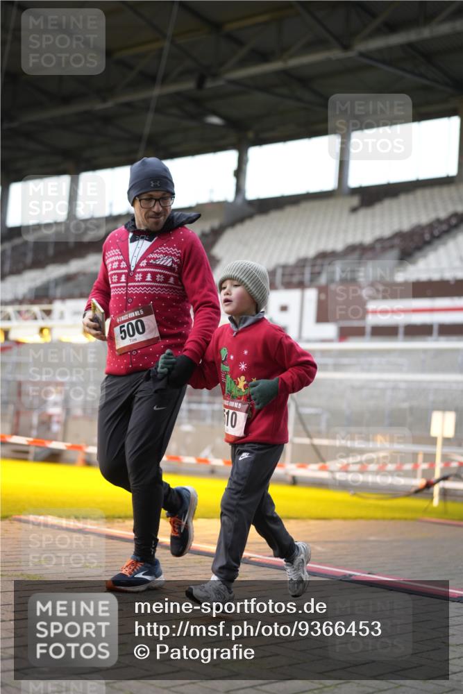 07.12.2025 - St. Pauli X-Mass-Run No. 15 Patografie http://msf.ph/oto/9366453 07.12.2025 10:52:59 Ziel 500, 504, 507, 510, 1684, 2673 meine-sportfotos.de