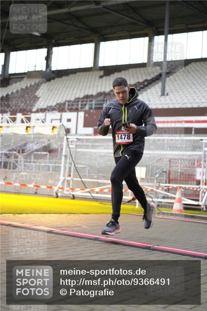 07.12.2025 - St. Pauli X-Mass-Run No. 15 Patografie http://msf.ph/oto/9366491 07.12.2025 10:53:40 Ziel 106, 1478, 1679, 1680, 1681, 1682, 1683 meine-sportfotos.de