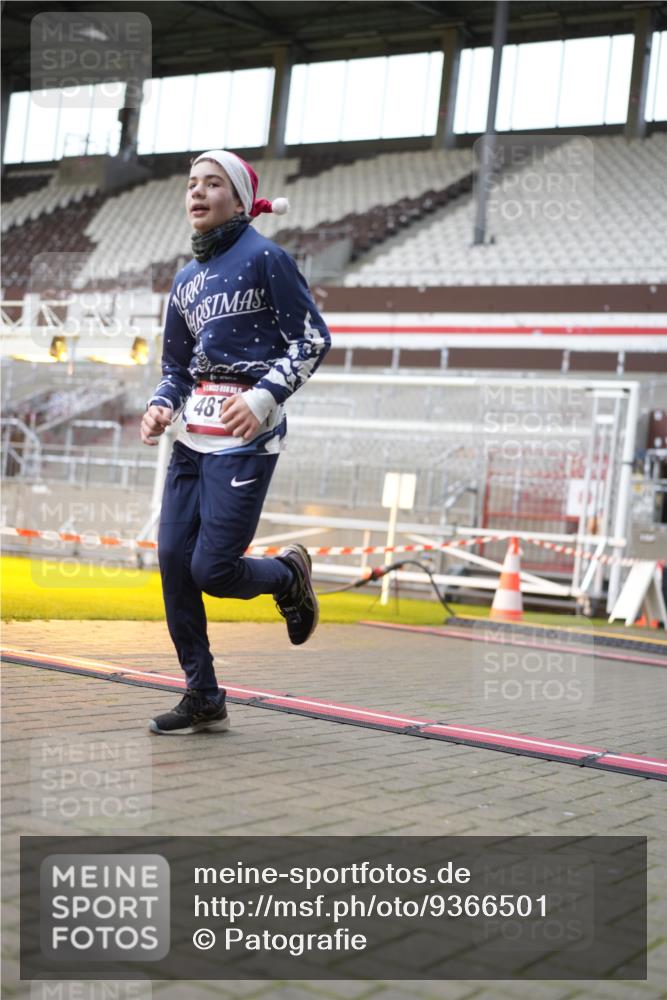 07.12.2025 - St. Pauli X-Mass-Run No. 15 Patografie http://msf.ph/oto/9366501 07.12.2025 10:53:54 Ziel 1478, 4814 meine-sportfotos.de