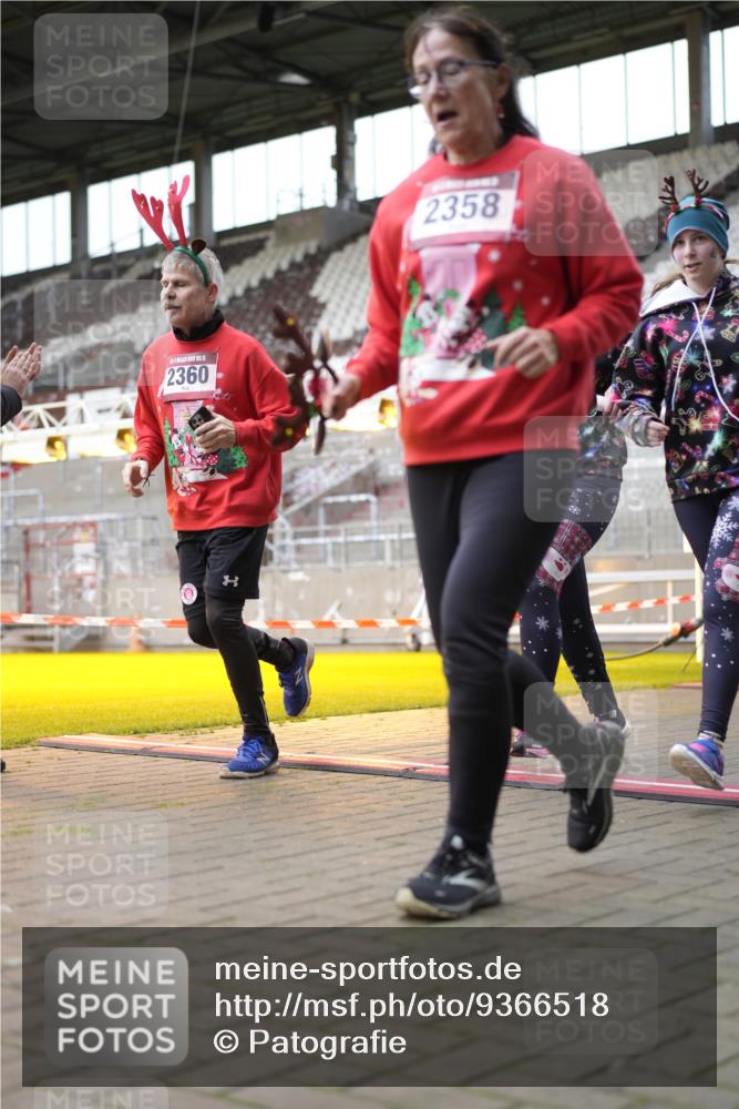 07.12.2025 - St. Pauli X-Mass-Run No. 15 Patografie http://msf.ph/oto/9366518 07.12.2025 10:54:28 Ziel 656, 1177, 1489, 2286, 2328, 2358, 2360, 2832, 3391, 3437 meine-sportfotos.de