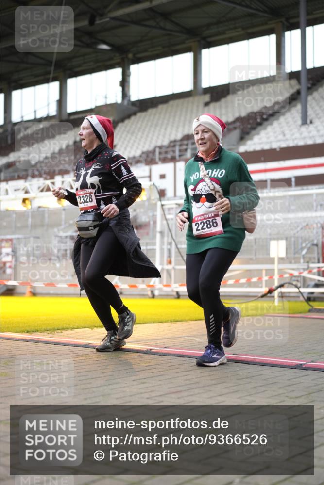 07.12.2025 - St. Pauli X-Mass-Run No. 15 Patografie http://msf.ph/oto/9366526 07.12.2025 10:54:30 Ziel 656, 1177, 1489, 2286, 2328, 2358, 2360, 2832, 3391, 3437 meine-sportfotos.de