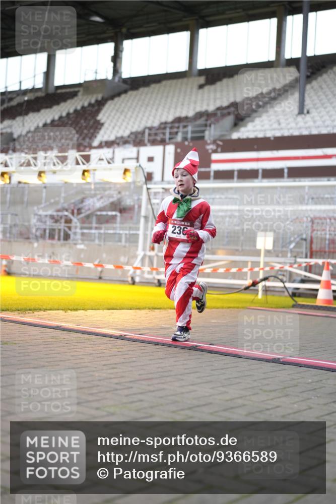 07.12.2025 - St. Pauli X-Mass-Run No. 15 Patografie http://msf.ph/oto/9366589 07.12.2025 10:56:27 Ziel 236, 248, 759, 2170, 4063, 4146 meine-sportfotos.de