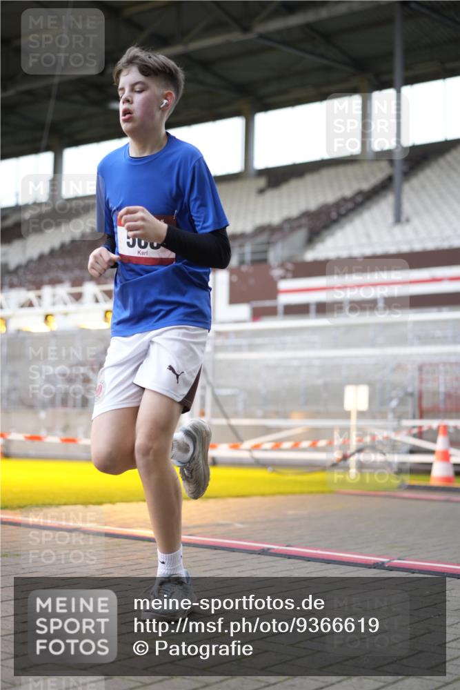 07.12.2025 - St. Pauli X-Mass-Run No. 15 Patografie http://msf.ph/oto/9366619 07.12.2025 10:56:46 Ziel 55, 417, 555, 566, 568, 1203, 2538, 2542, 2664, 3275 meine-sportfotos.de
