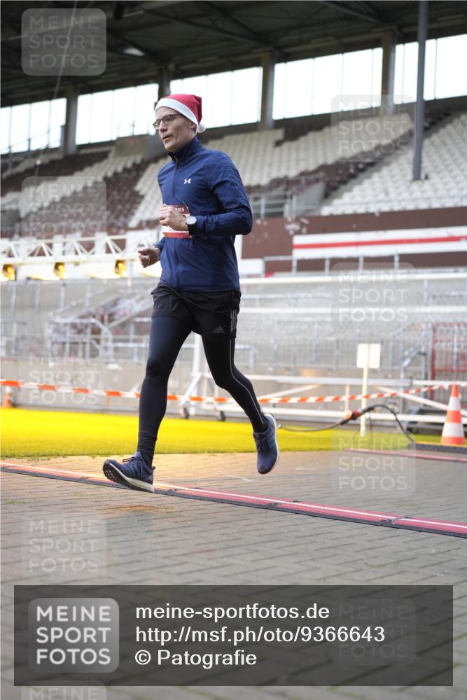 07.12.2025 - St. Pauli X-Mass-Run No. 15 Patografie http://msf.ph/oto/9366643 07.12.2025 10:56:54 Ziel 55, 417, 555, 566, 568, 763, 1203, 2538, 2542, 2664, 3275, 4799 meine-sportfotos.de