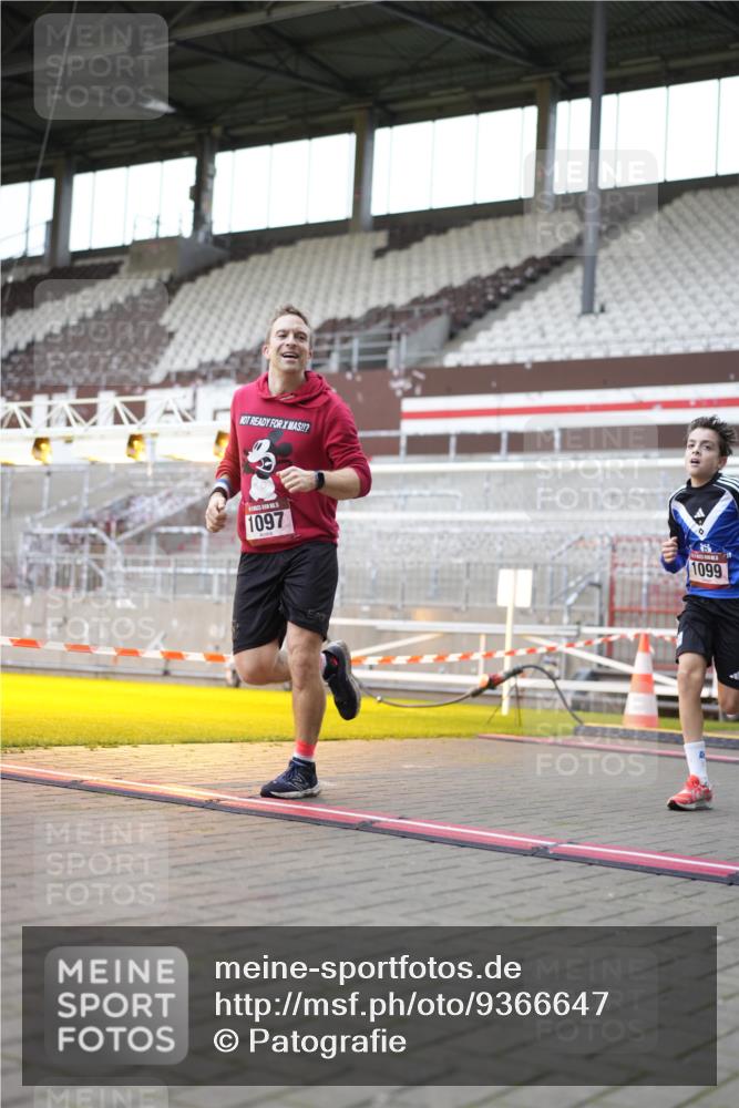 07.12.2025 - St. Pauli X-Mass-Run No. 15 Patografie http://msf.ph/oto/9366647 07.12.2025 10:57:04 Ziel 280, 566, 763, 1097, 1099, 1203, 3275, 4799 meine-sportfotos.de