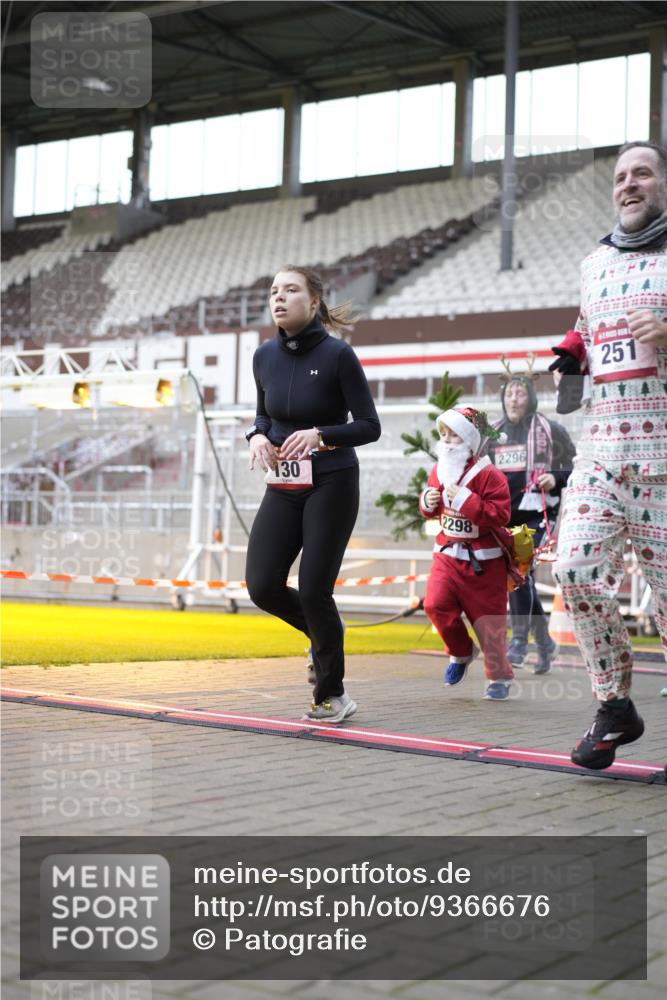 07.12.2025 - St. Pauli X-Mass-Run No. 15 Patografie http://msf.ph/oto/9366676 07.12.2025 10:57:16 Ziel 130, 251, 280, 773, 994, 1097, 1099, 1387, 2290, 2296, 2297, 2298, 2665, 3064, 3067 meine-sportfotos.de