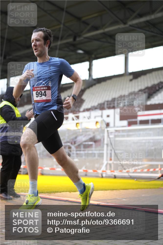 07.12.2025 - St. Pauli X-Mass-Run No. 15 Patografie http://msf.ph/oto/9366691 07.12.2025 10:57:21 Ziel 130, 251, 773, 994, 1213, 1387, 2290, 2296, 2297, 2298, 2665, 3064, 3067 meine-sportfotos.de