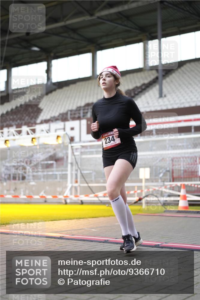 07.12.2025 - St. Pauli X-Mass-Run No. 15 Patografie http://msf.ph/oto/9366710 07.12.2025 10:57:55 Ziel 43, 75, 170, 234, 1390, 1690 meine-sportfotos.de